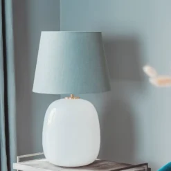 Austra Bordlampe Hvit 35*30 Hvit skjerm