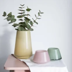 DUGG VASE 20 CM GUL
