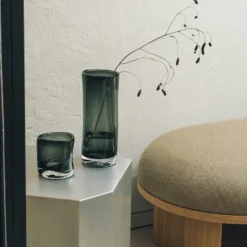 SINE VASE RØKGRÅ