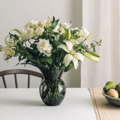 VASE DAISY OPTIKK RØKGRÅ 21 CM
